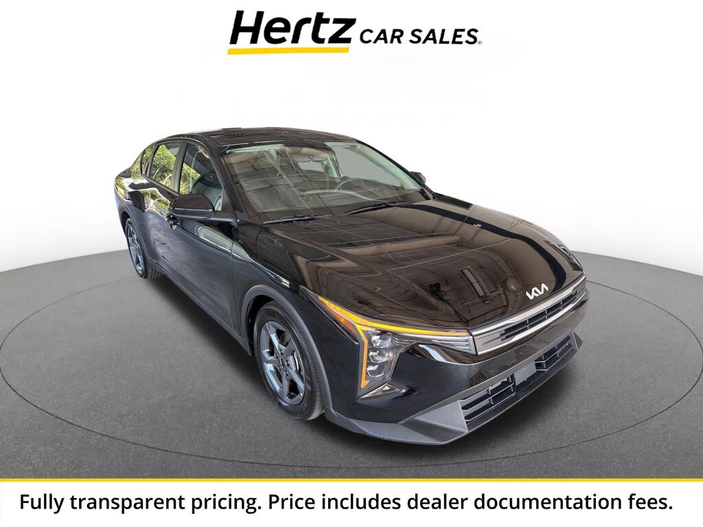 2026 Kia K4 LXS — photo 1 of 13