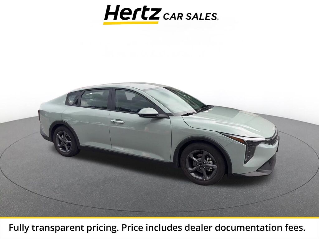 2026 Kia K4 LXS — photo 1 of 13