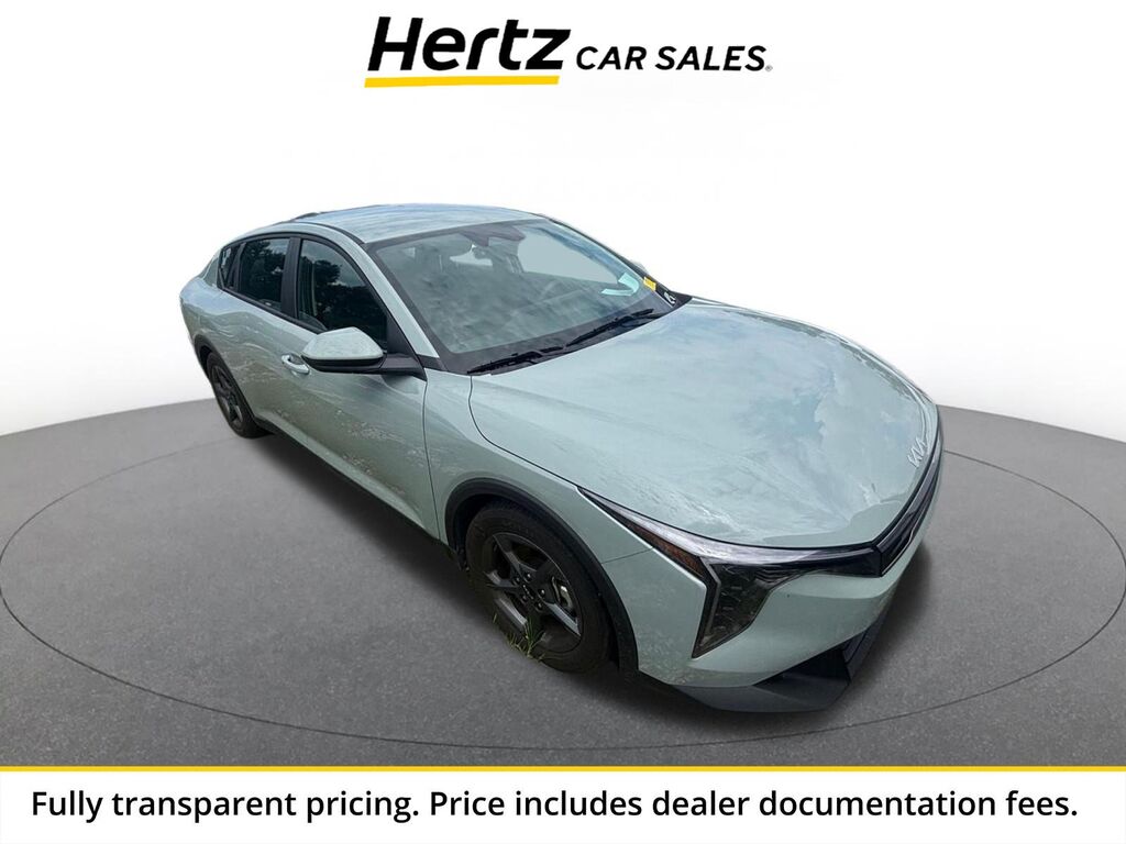 2026 Kia K4 LXS — photo 1 of 27