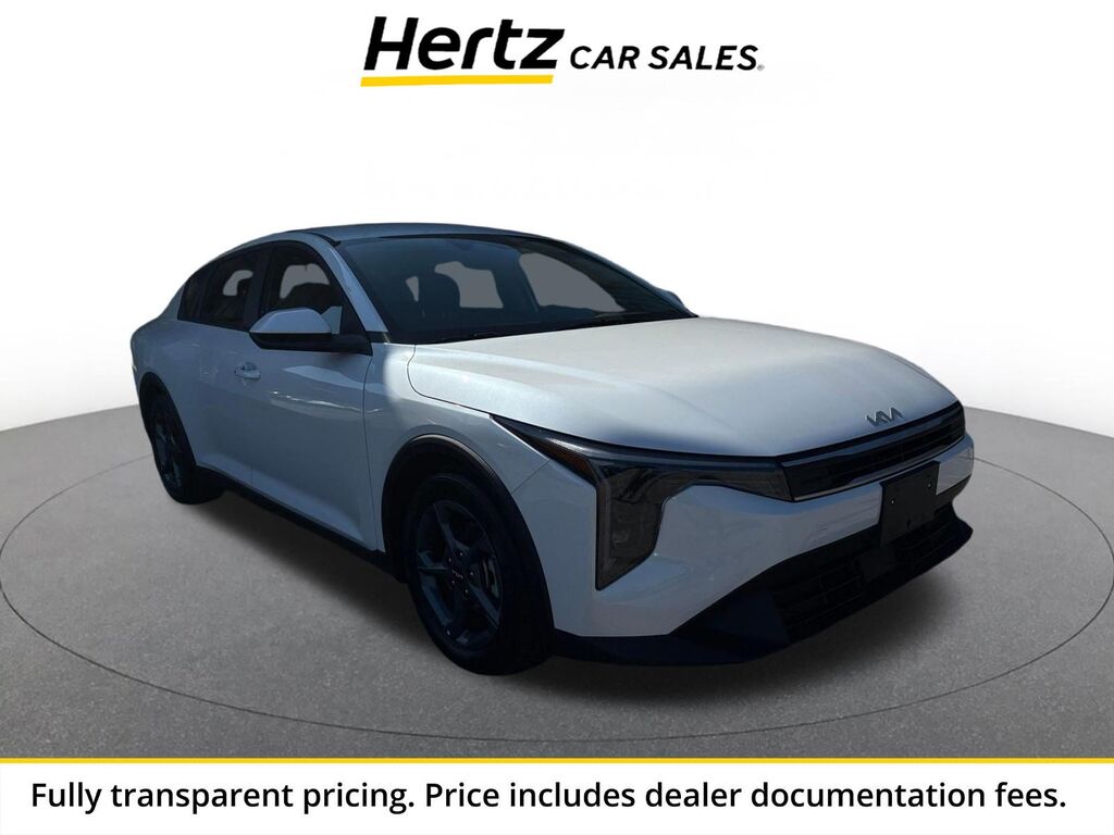 2026 Kia K4 LXS — photo 1 of 24