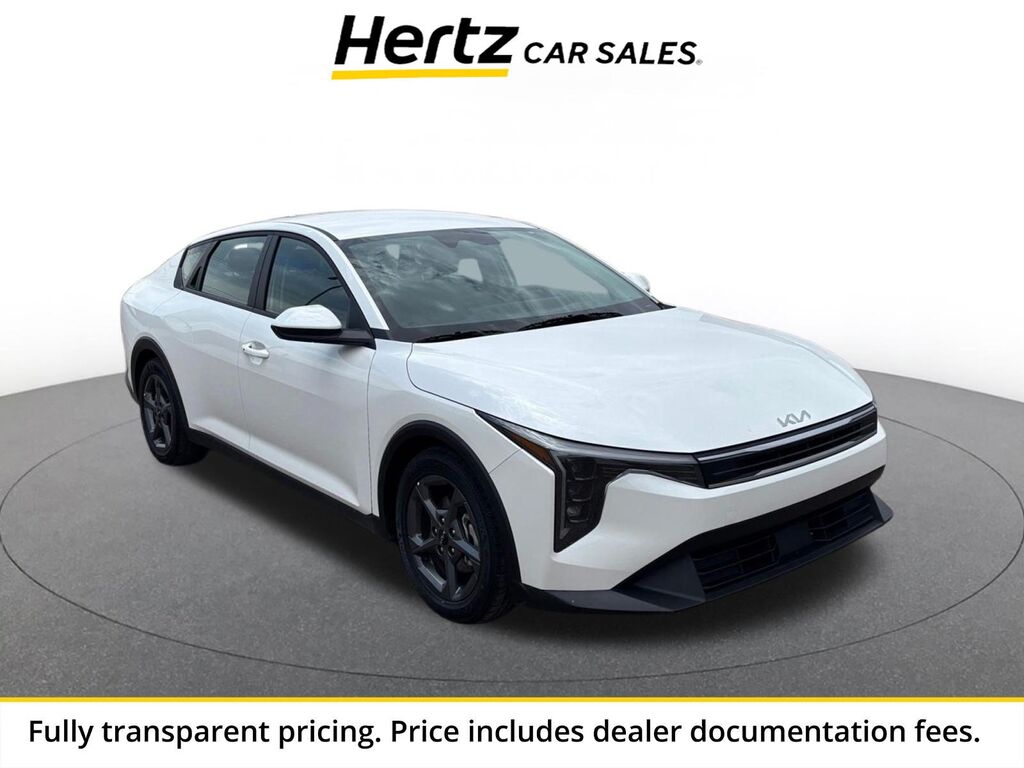2026 Kia K4 LXS — photo 1 of 13
