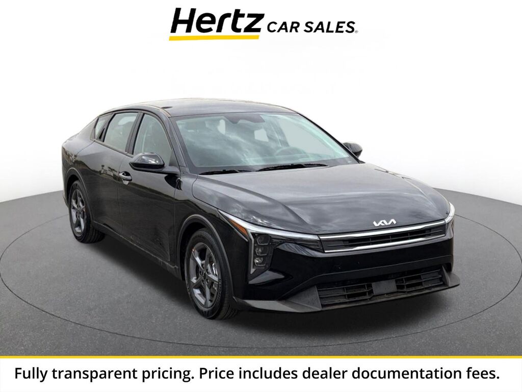 2026 Kia K4 LXS — photo 1 of 13