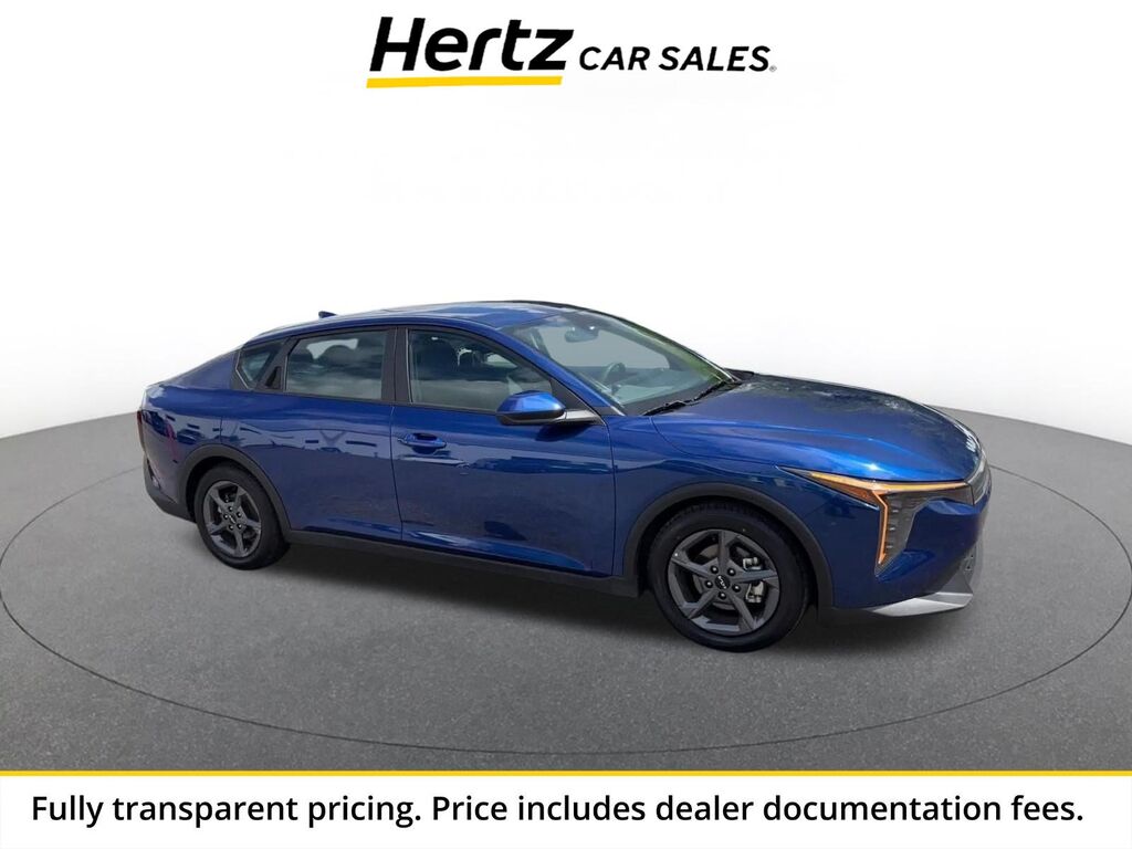 2025 Kia K4 LXS — photo 1 of 13