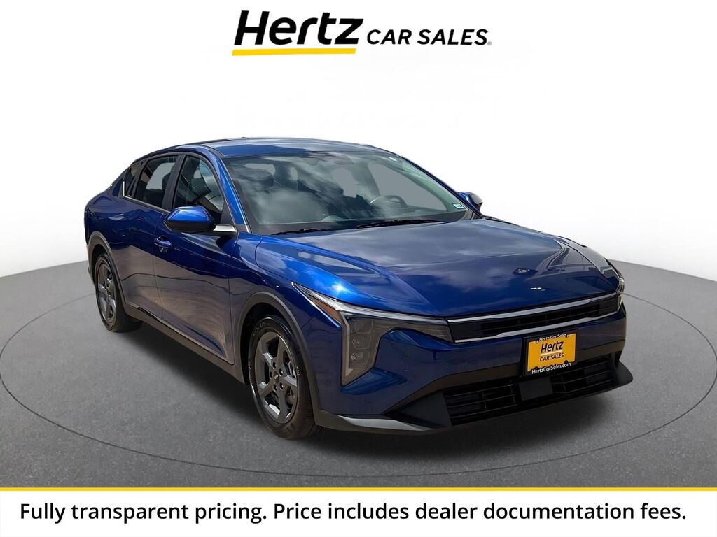 2025 Kia K4 LXS — photo 1 of 13