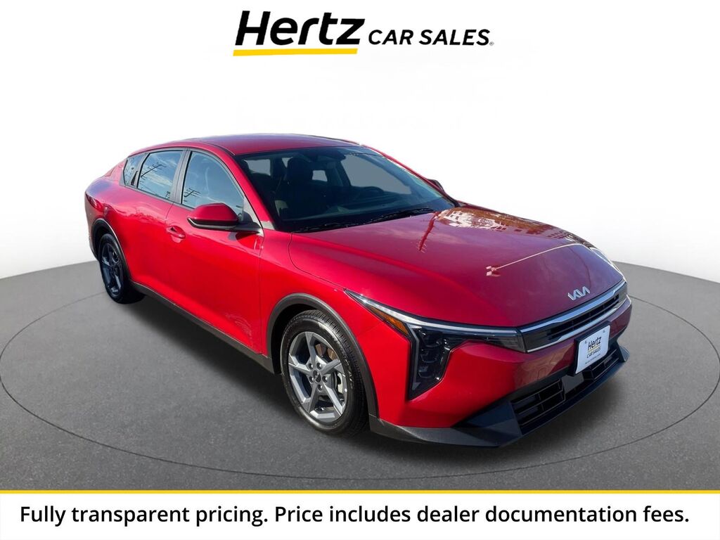 2025 Kia K4 LXS — photo 1 of 13