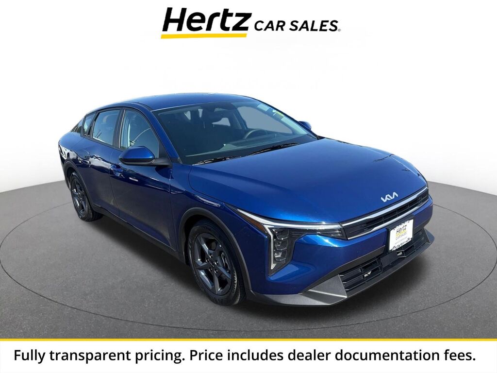 2025 Kia K4 LXS — photo 1 of 13