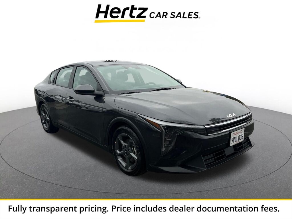 2025 Kia K4 LXS — photo 1 of 13