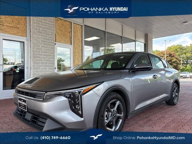 2025 Kia K4 LXS — photo 1 of 26