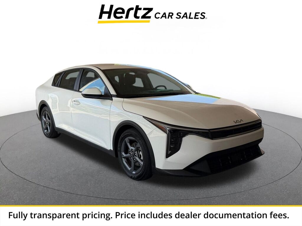 2025 Kia K4 LXS — photo 1 of 13