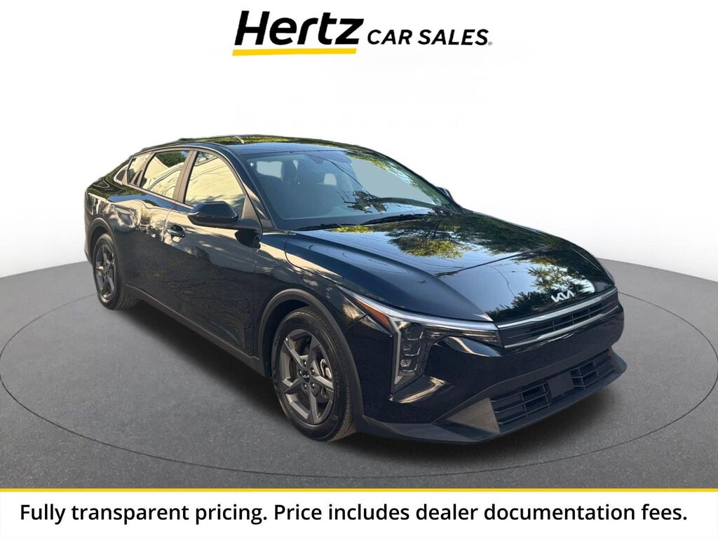 2025 Kia K4 LXS — photo 1 of 13