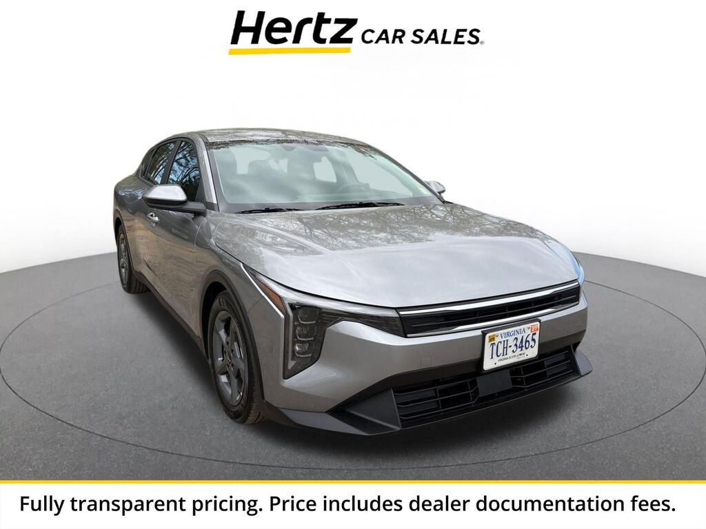 2025 Kia K4 LXS — photo 1 of 13