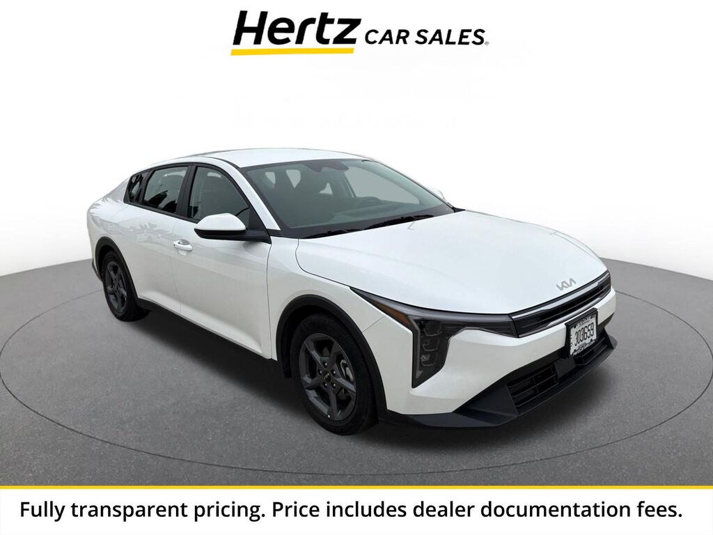 2025 Kia K4 LXS — photo 1 of 1