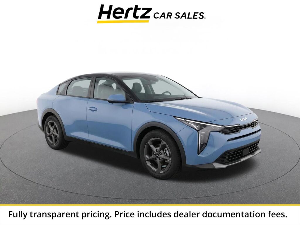 2026 Kia K4 LXS — photo 1 of 23