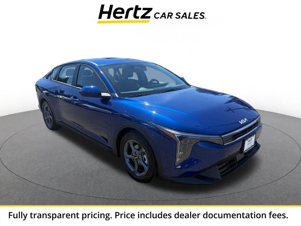 2026 Kia K4 LXS — photo 1 of 13