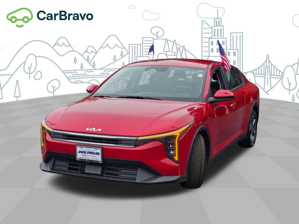2025 Kia K4 LXS — photo 1 of 6