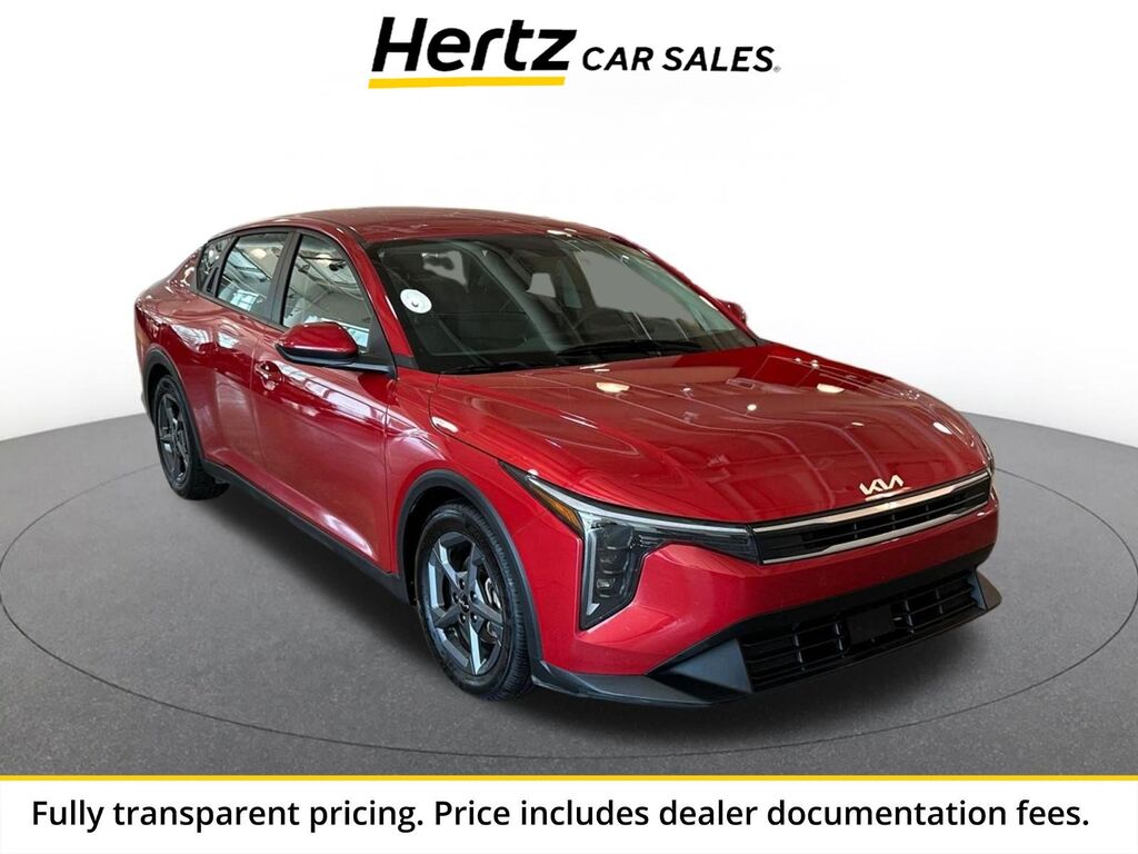 2025 Kia K4 LXS — photo 1 of 13