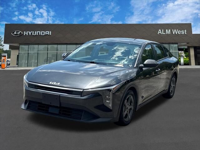 2025 Kia K4 LXS — photo 1 of 13