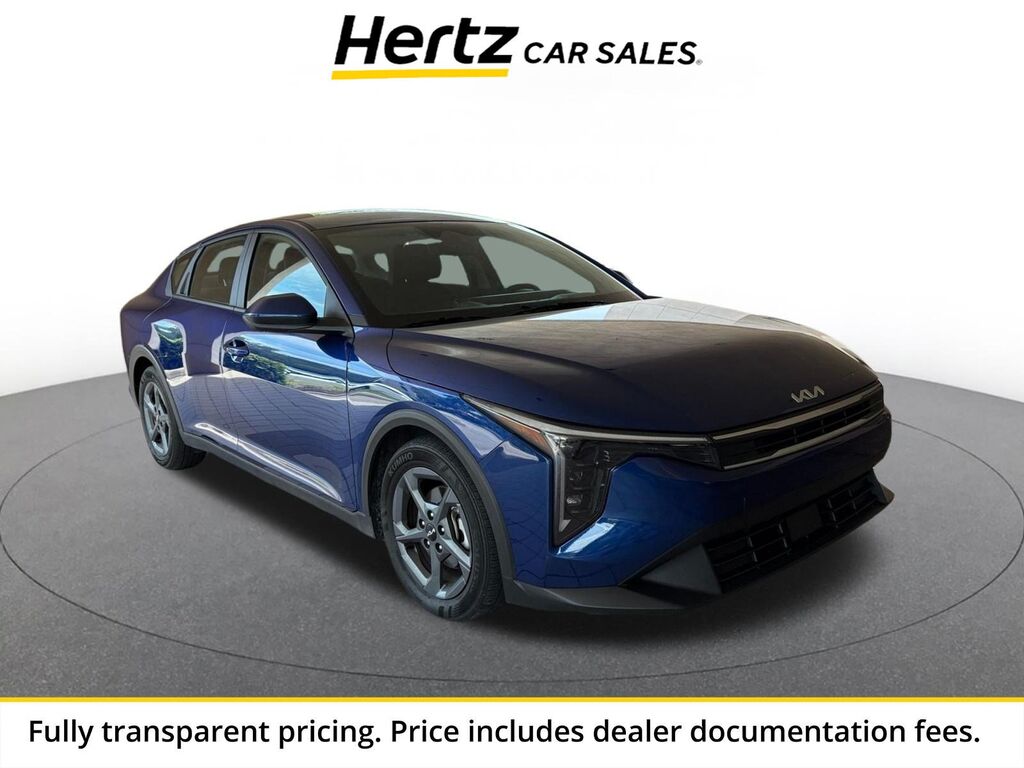 2025 Kia K4 LXS — photo 1 of 13