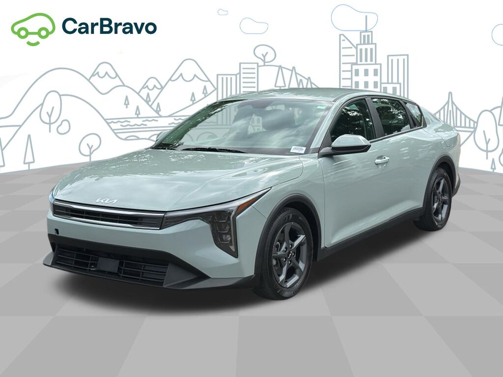 2025 Kia K4 LXS — photo 1 of 6