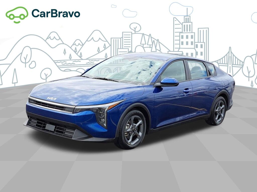 2025 Kia K4 LXS — photo 1 of 6