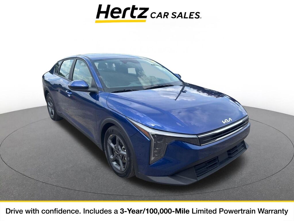 2025 Kia K4 LXS — photo 1 of 11