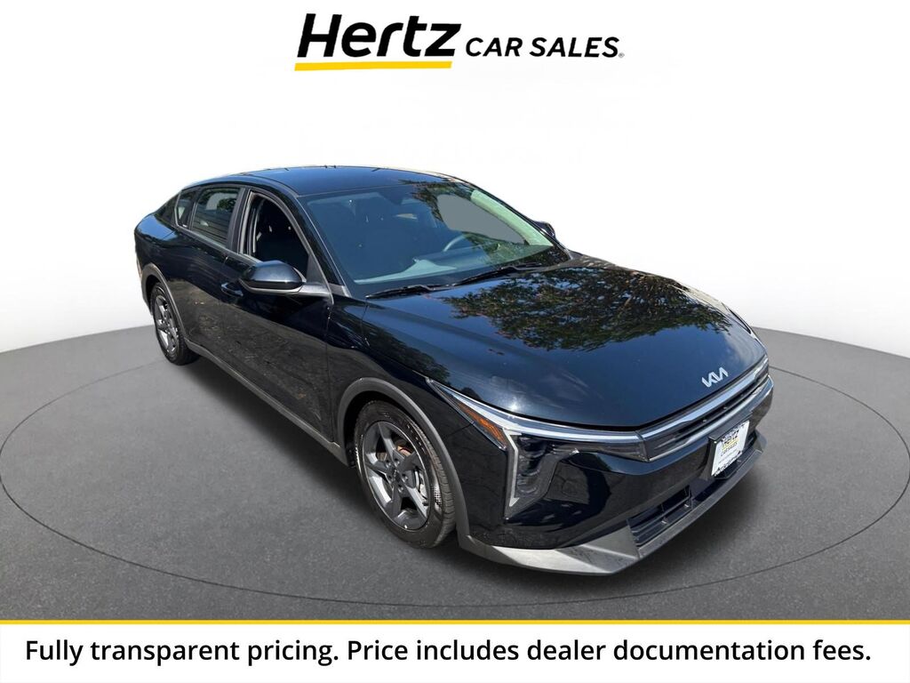 2025 Kia K4 LXS — photo 1 of 24