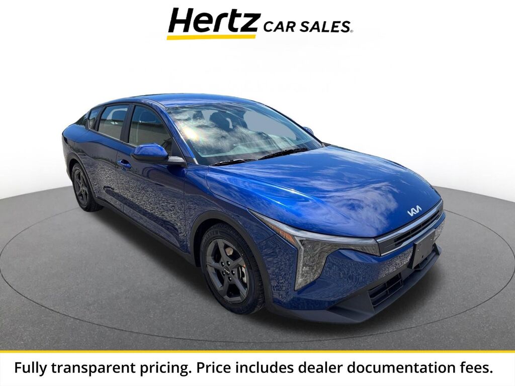 2025 Kia K4 LXS — photo 1 of 13
