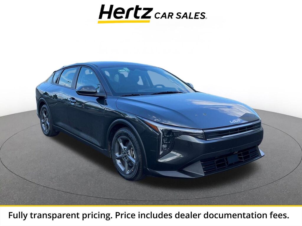 2025 Kia K4 LXS — photo 1 of 13