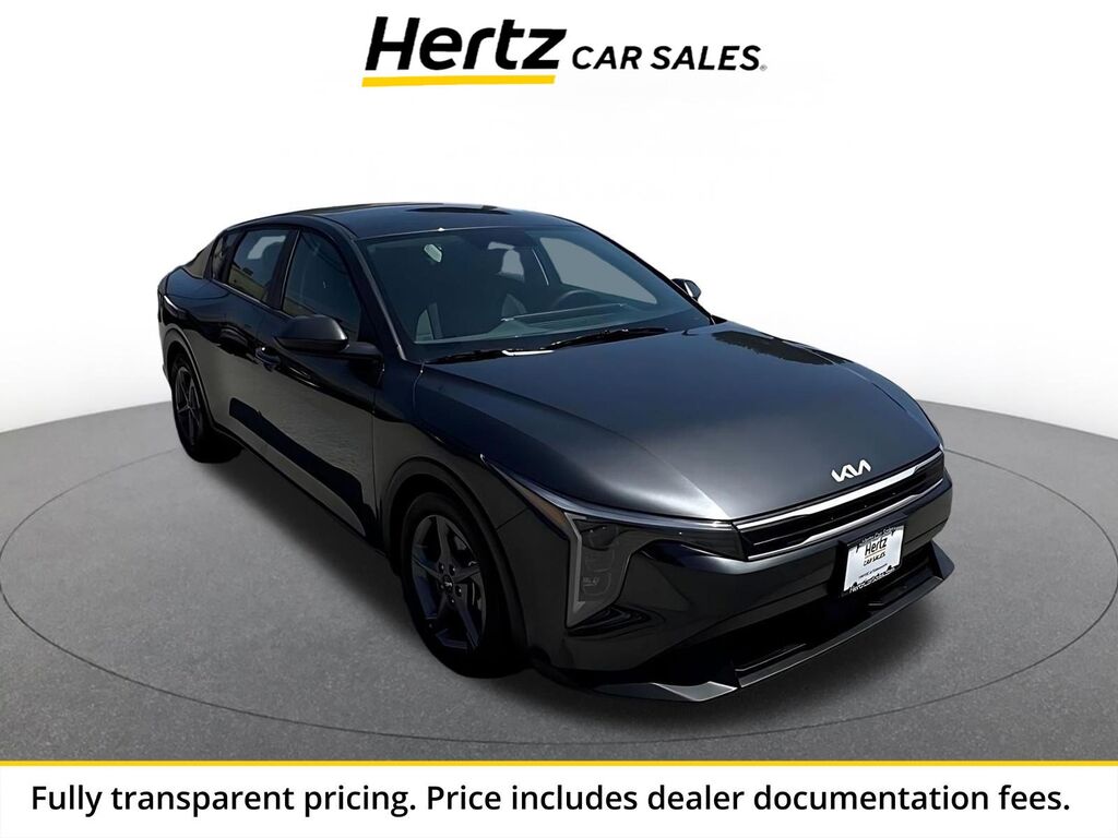 2025 Kia K4 LXS — photo 1 of 2