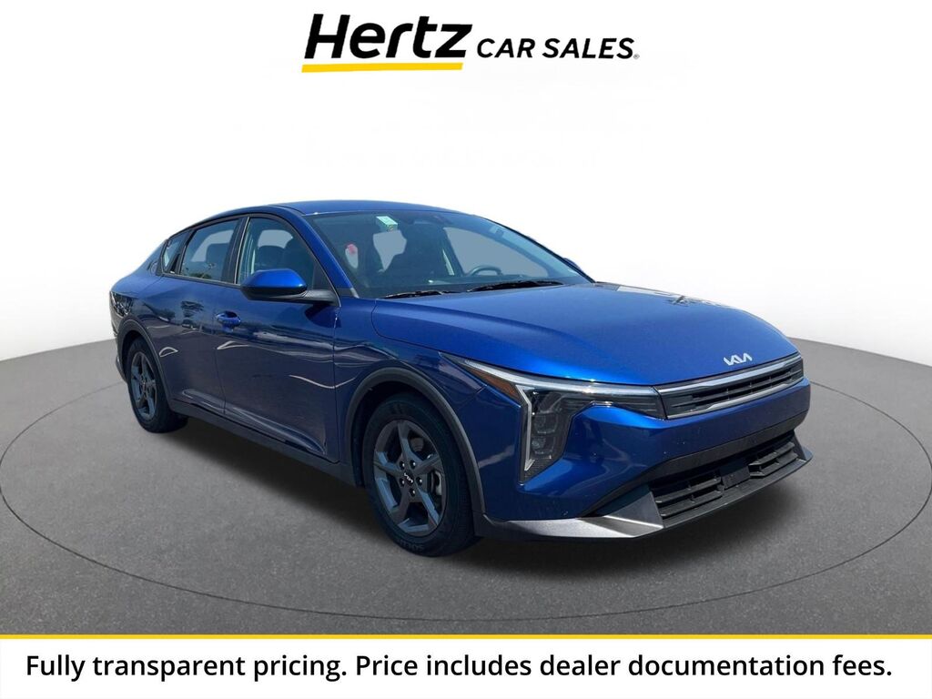 2025 Kia K4 LXS — photo 1 of 13