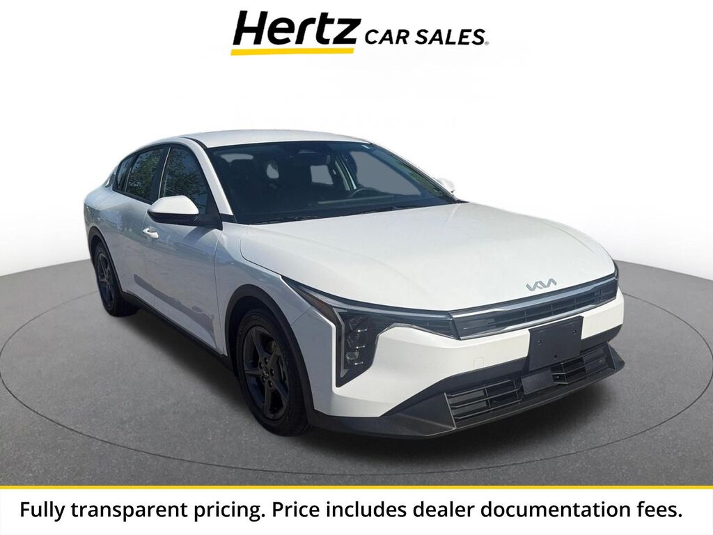 2026 Kia K4 LXS — photo 1 of 14