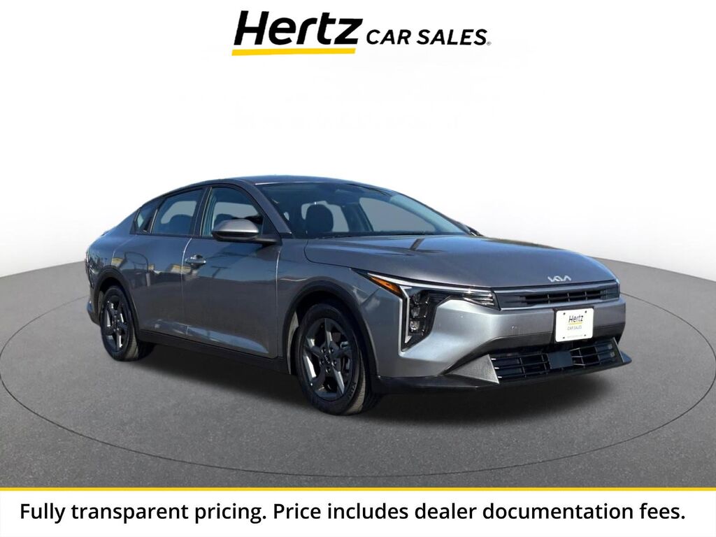 2026 Kia K4 LXS — photo 1 of 13