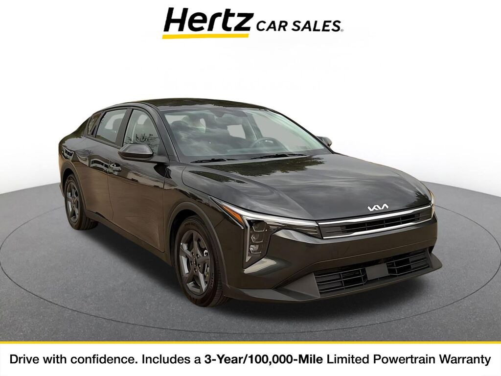 2026 Kia K4 LXS — photo 1 of 11