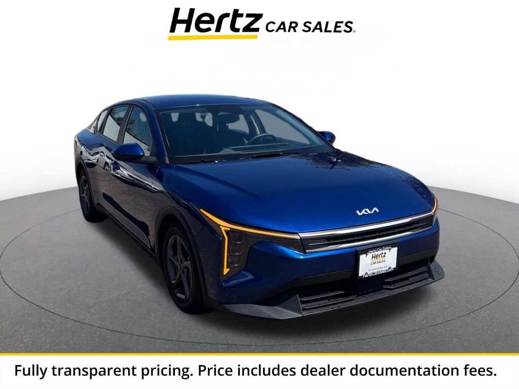 2025 Kia K4 LXS — photo 1 of 13