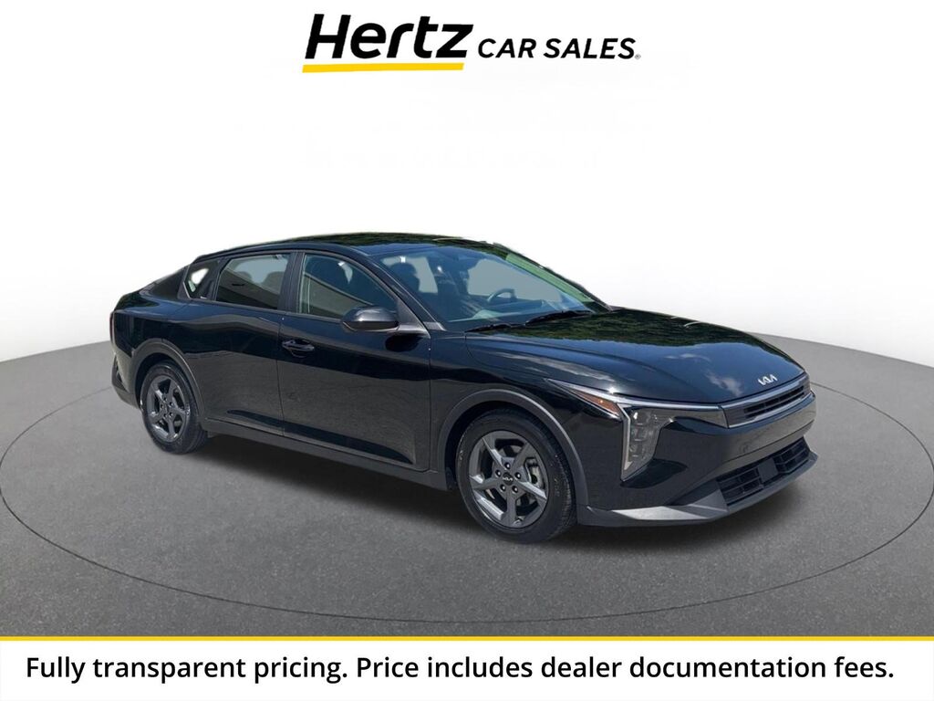 2025 Kia K4 LXS — photo 1 of 13