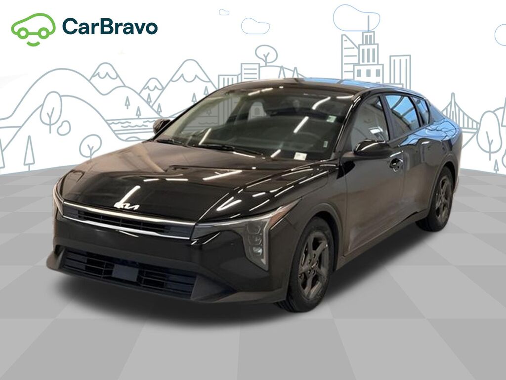 2025 Kia K4 LXS — photo 1 of 6