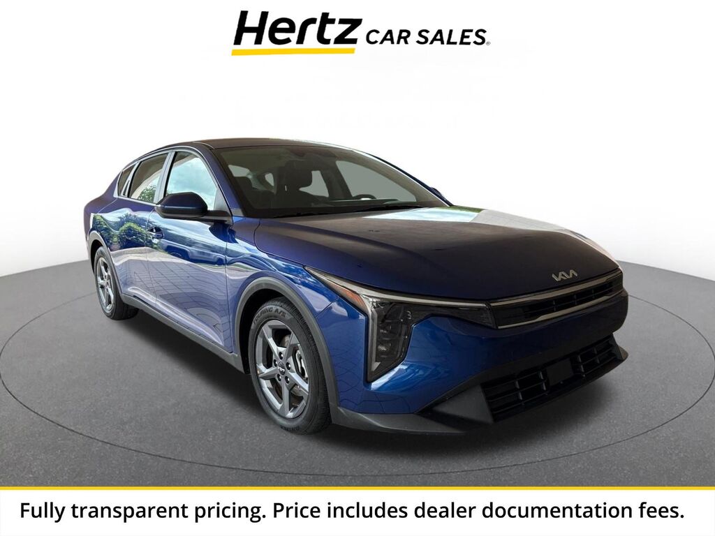 2025 Kia K4 LXS — photo 1 of 13