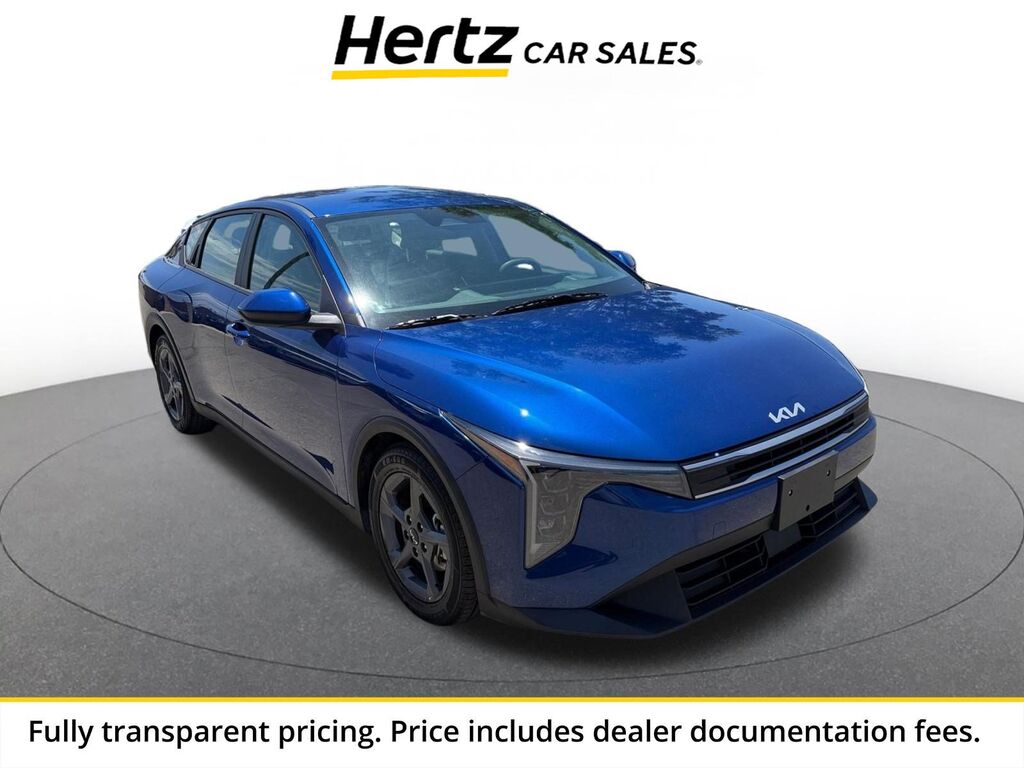 2025 Kia K4 LXS — photo 1 of 13