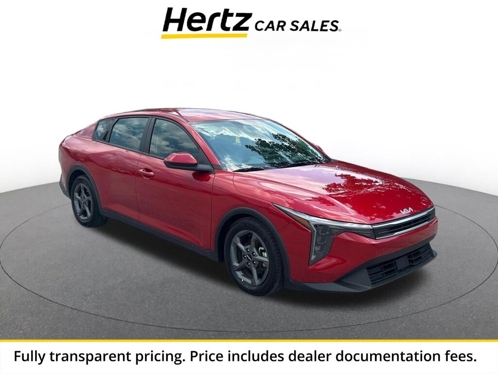 2025 Kia K4 LXS — photo 1 of 13