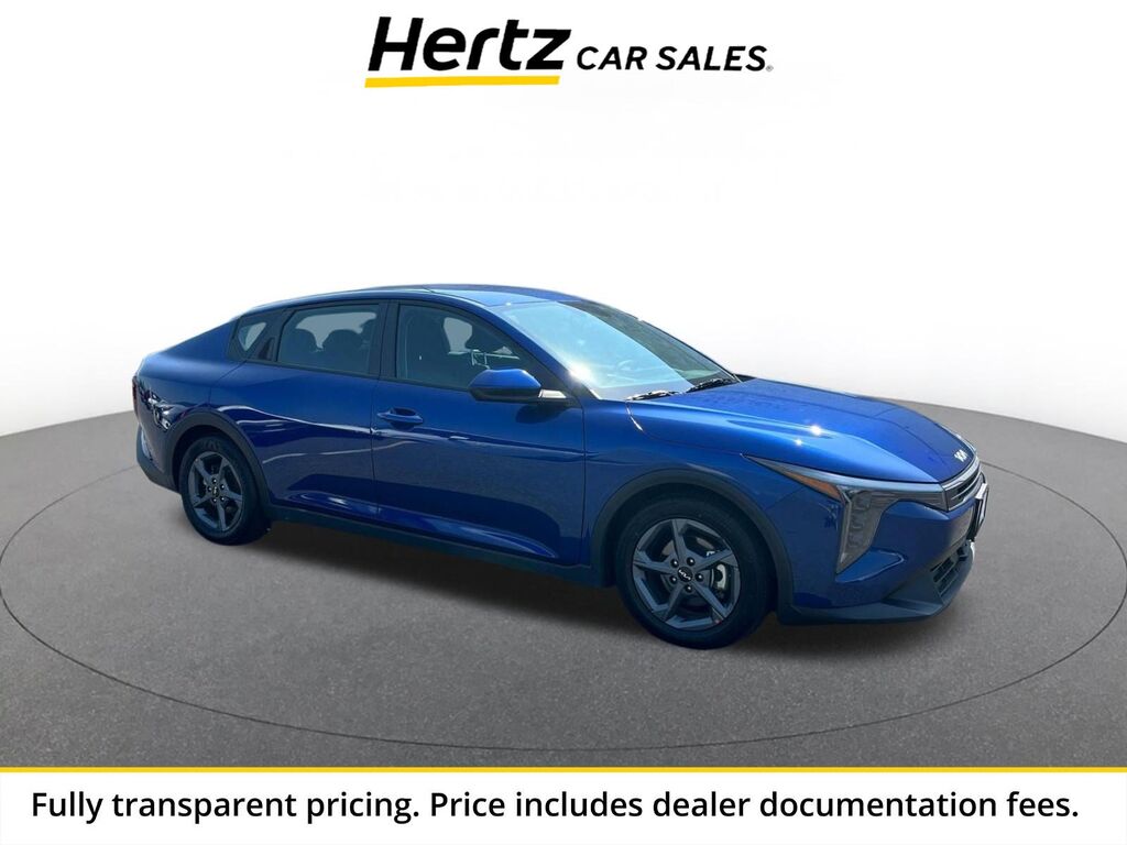 2025 Kia K4 LXS — photo 1 of 13