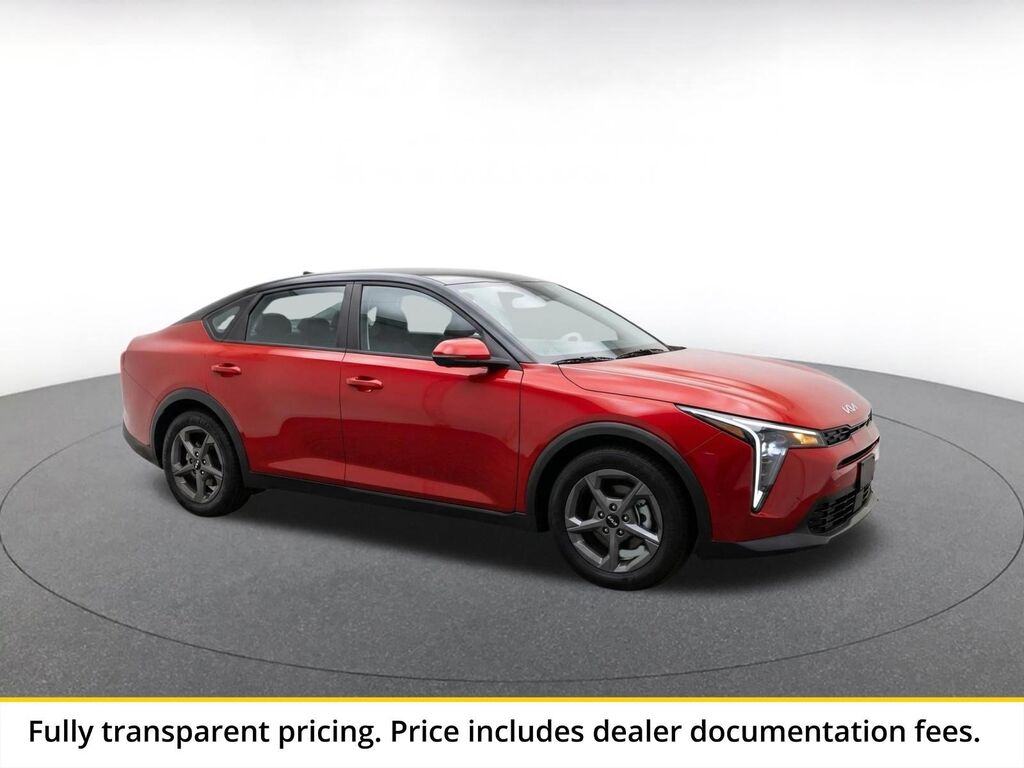 2025 Kia K4 LXS — photo 1 of 23