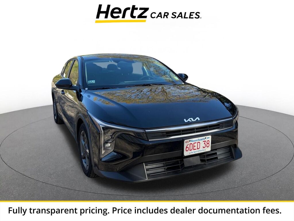 2025 Kia K4 LXS — photo 1 of 13