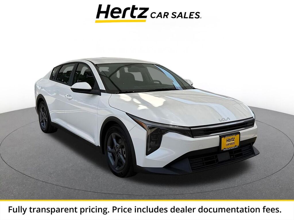 2026 Kia K4 LXS — photo 1 of 13