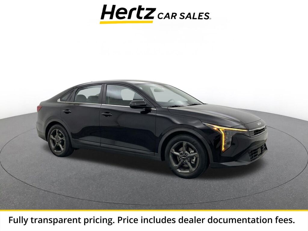 2026 Kia K4 LXS — photo 1 of 23