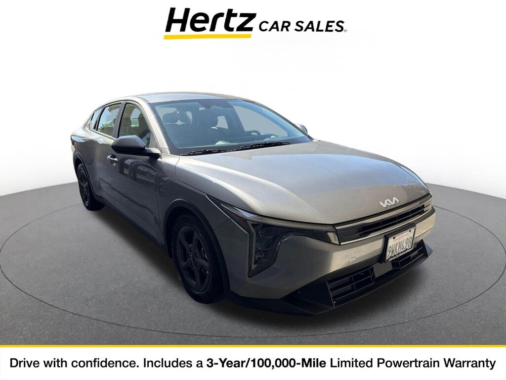 2026 Kia K4 LXS — photo 1 of 11