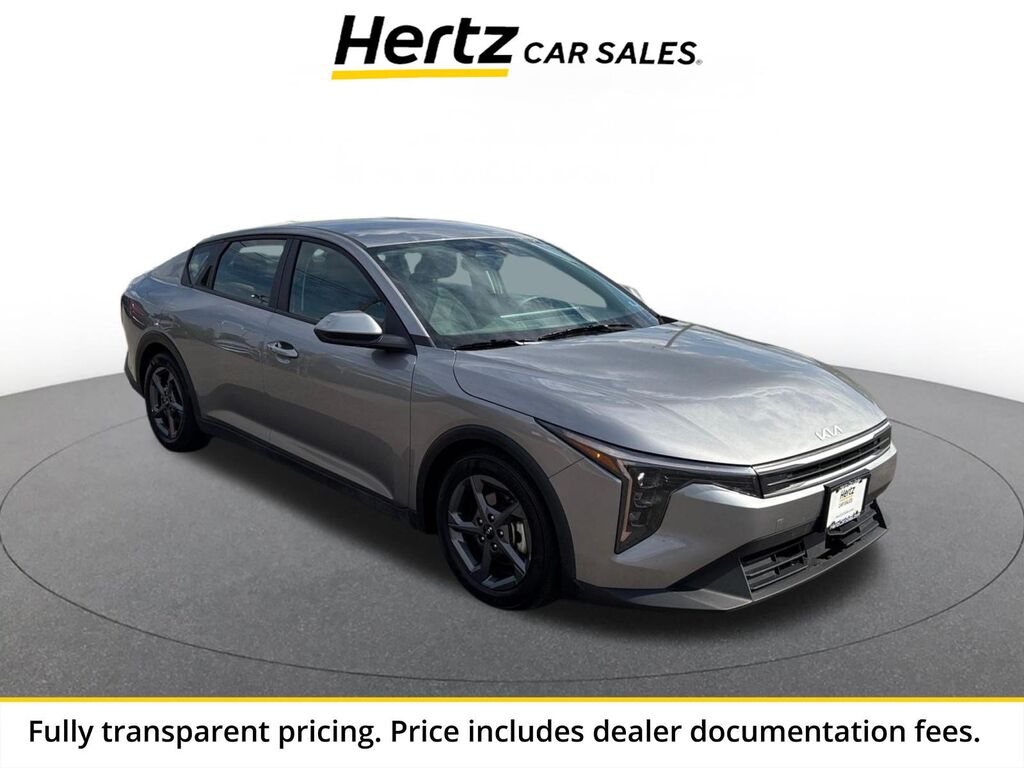 2025 Kia K4 LXS — photo 1 of 13