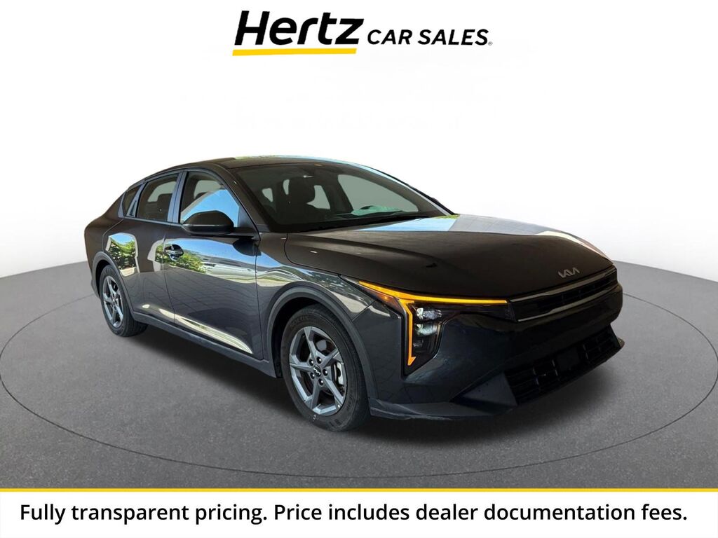 2025 Kia K4 LXS — photo 1 of 13