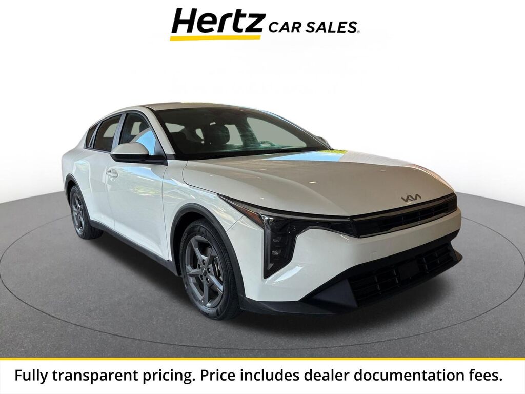 2025 Kia K4 LXS — photo 1 of 19