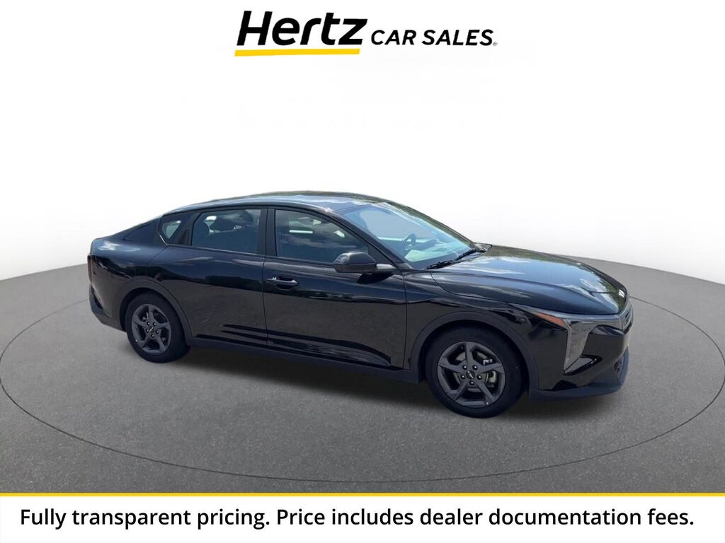 2025 Kia K4 LXS — photo 1 of 13