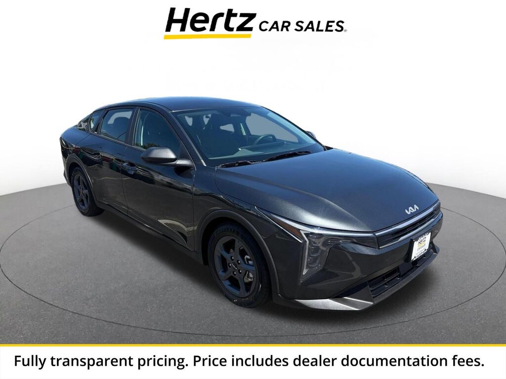 2025 Kia K4 LXS — photo 1 of 13